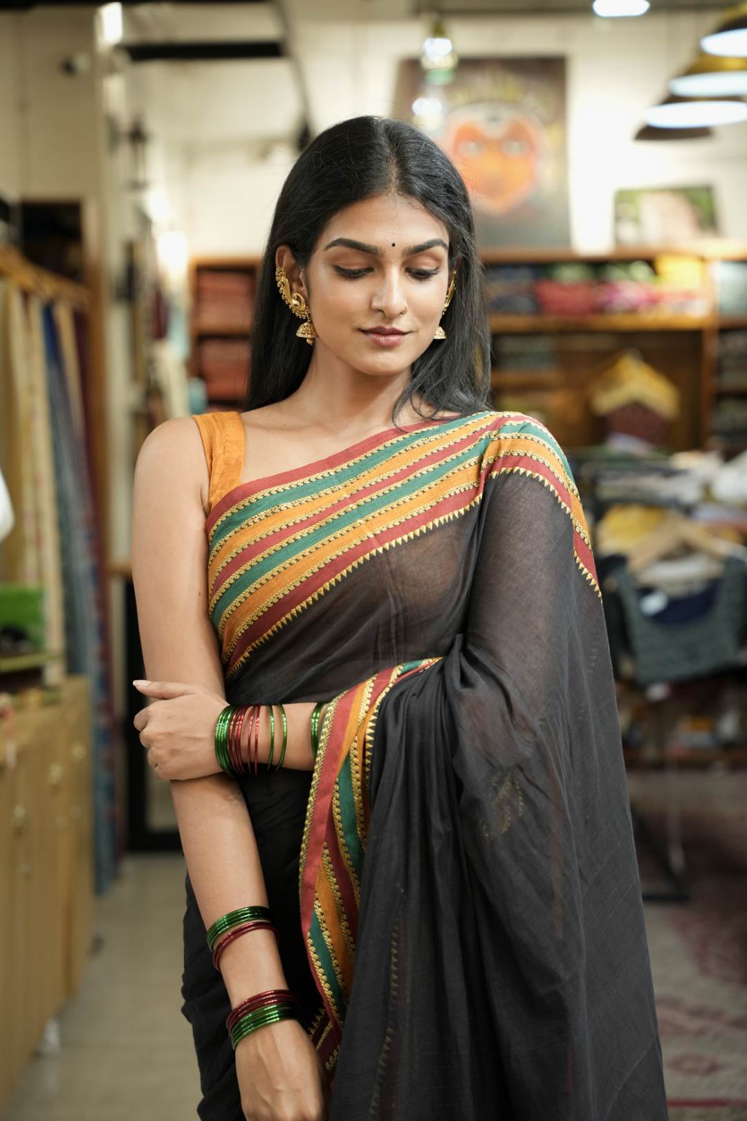 Black Narayanpet Saree with Temp & Rangila border