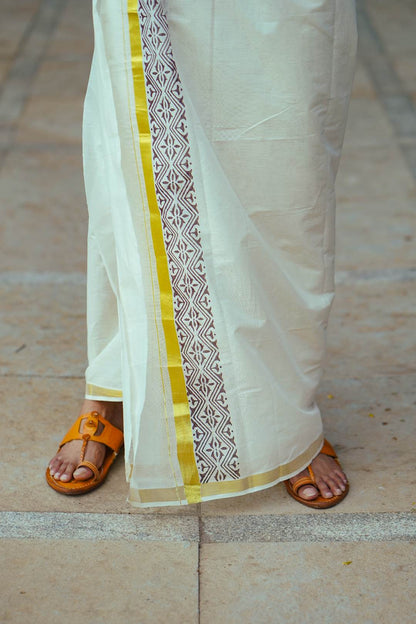 Offwhite 1 Inch Golden Border Dhoti with Printed Kara