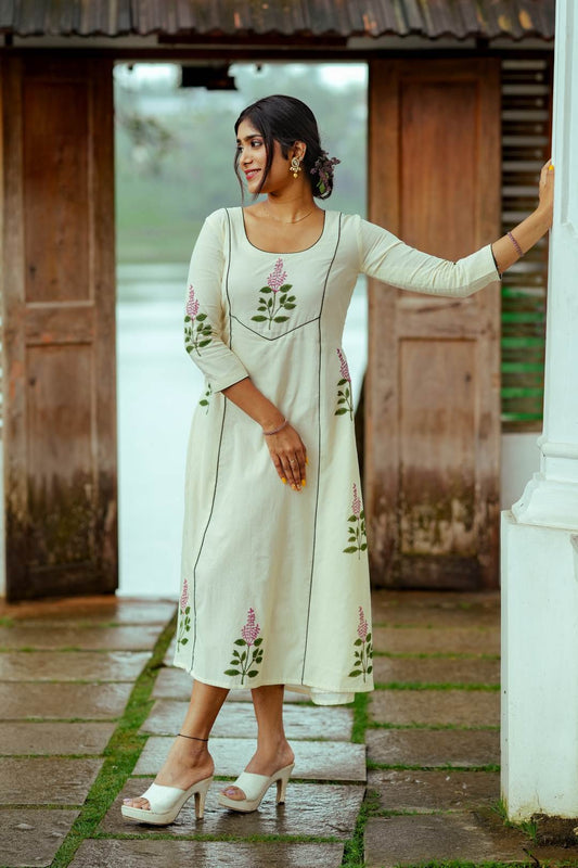 Offwhite Three Panel Kurti Tulsi Print