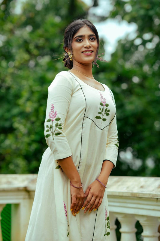 Offwhite Three Panel Kurti Tulsi Print