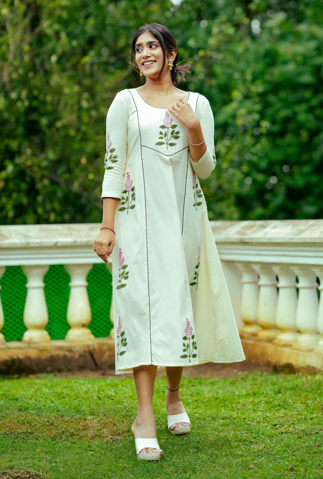 Offwhite Three Panel Kurti Tulsi Print