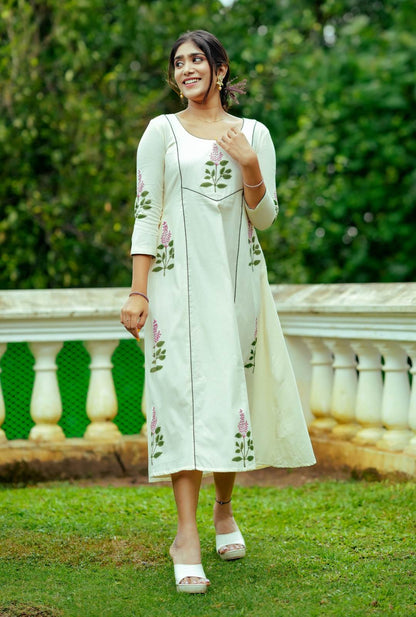Offwhite Three Panel Kurti Tulsi Print