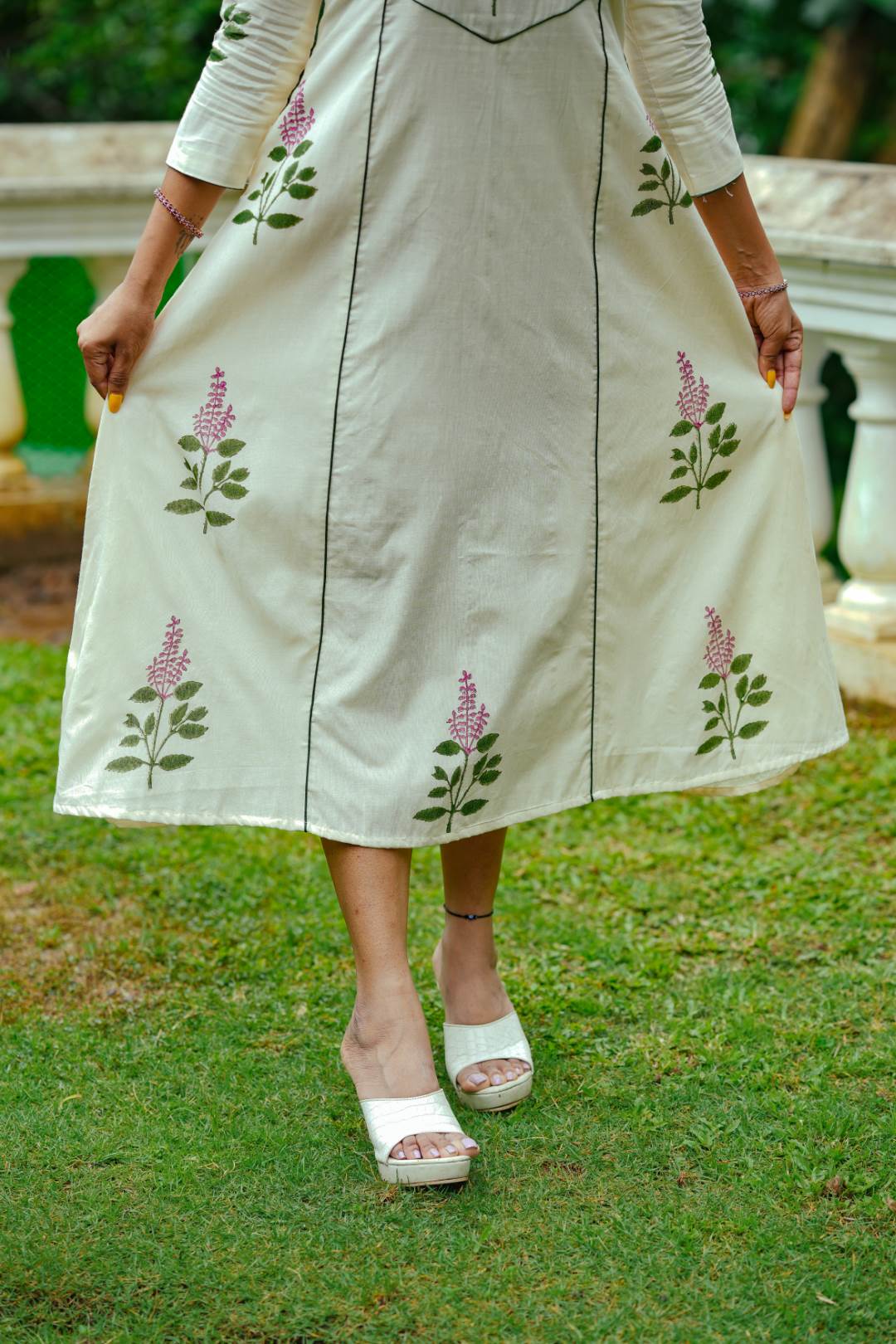 Offwhite Three Panel Kurti Tulsi Print