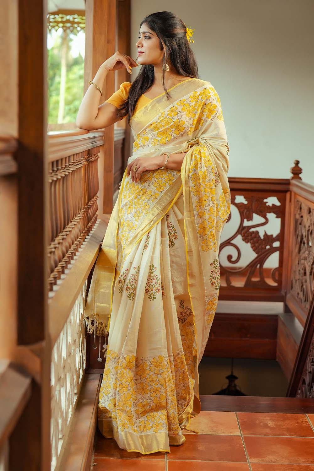 Gold Tissue Yellow Floral Print 3 Inch Saree