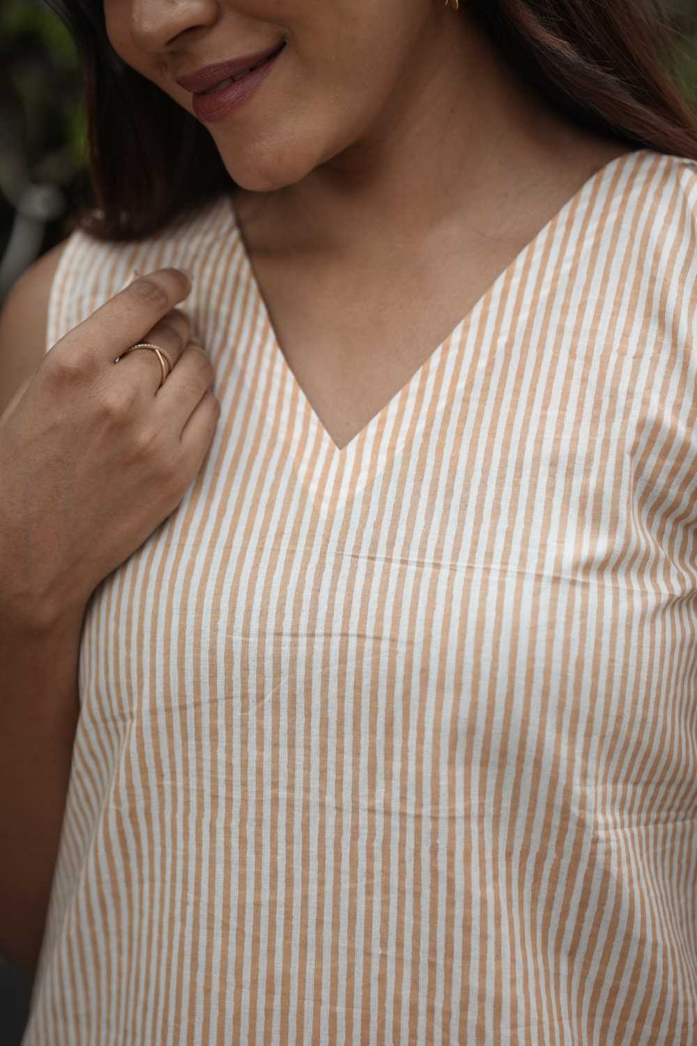 White & Yellow Sleeveless Slitted Kurti