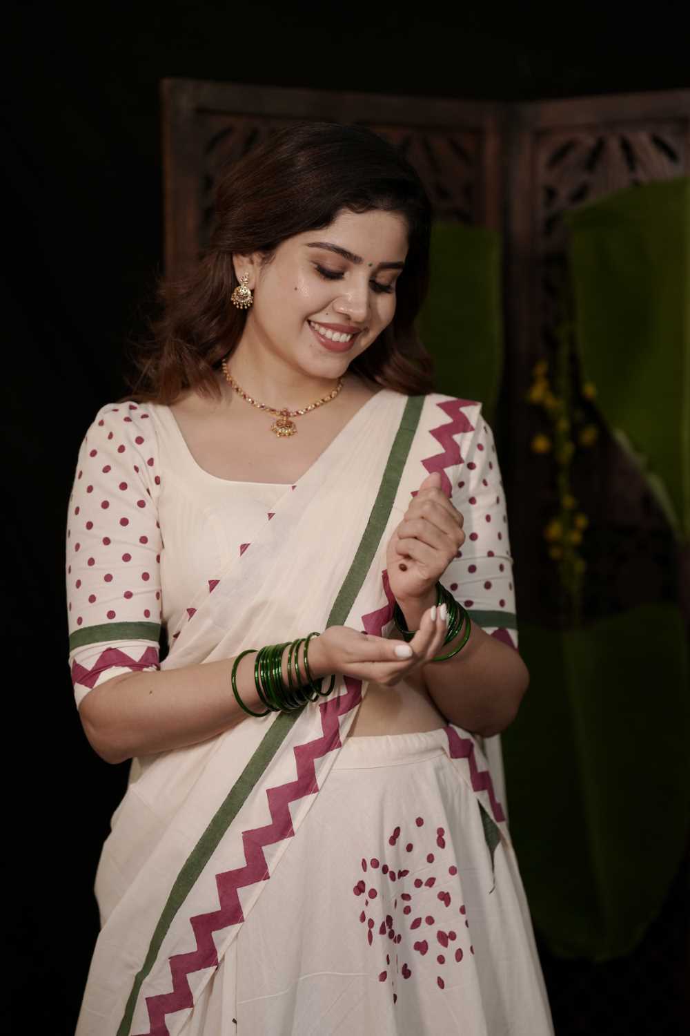 Manjadi & Aalila Dhawani Set