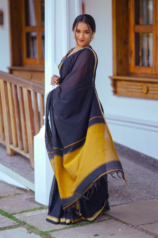 Black Smallgomi Border Narayanpettu Saree