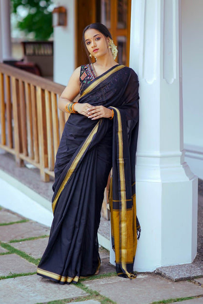 Black Smallgomi Border Narayanpettu Saree