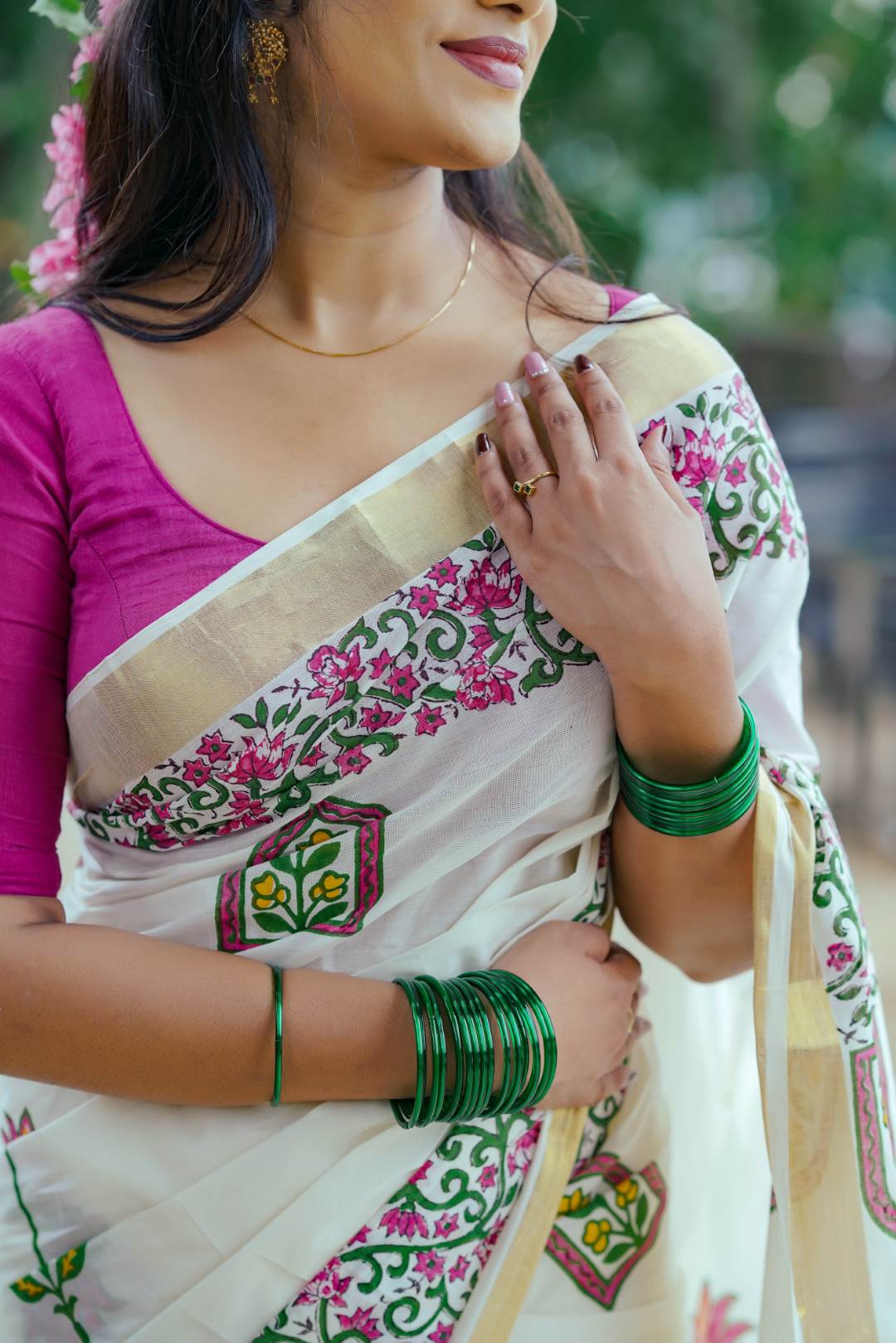 Offwhite Saree with Lotus & Flower Inside Window Print