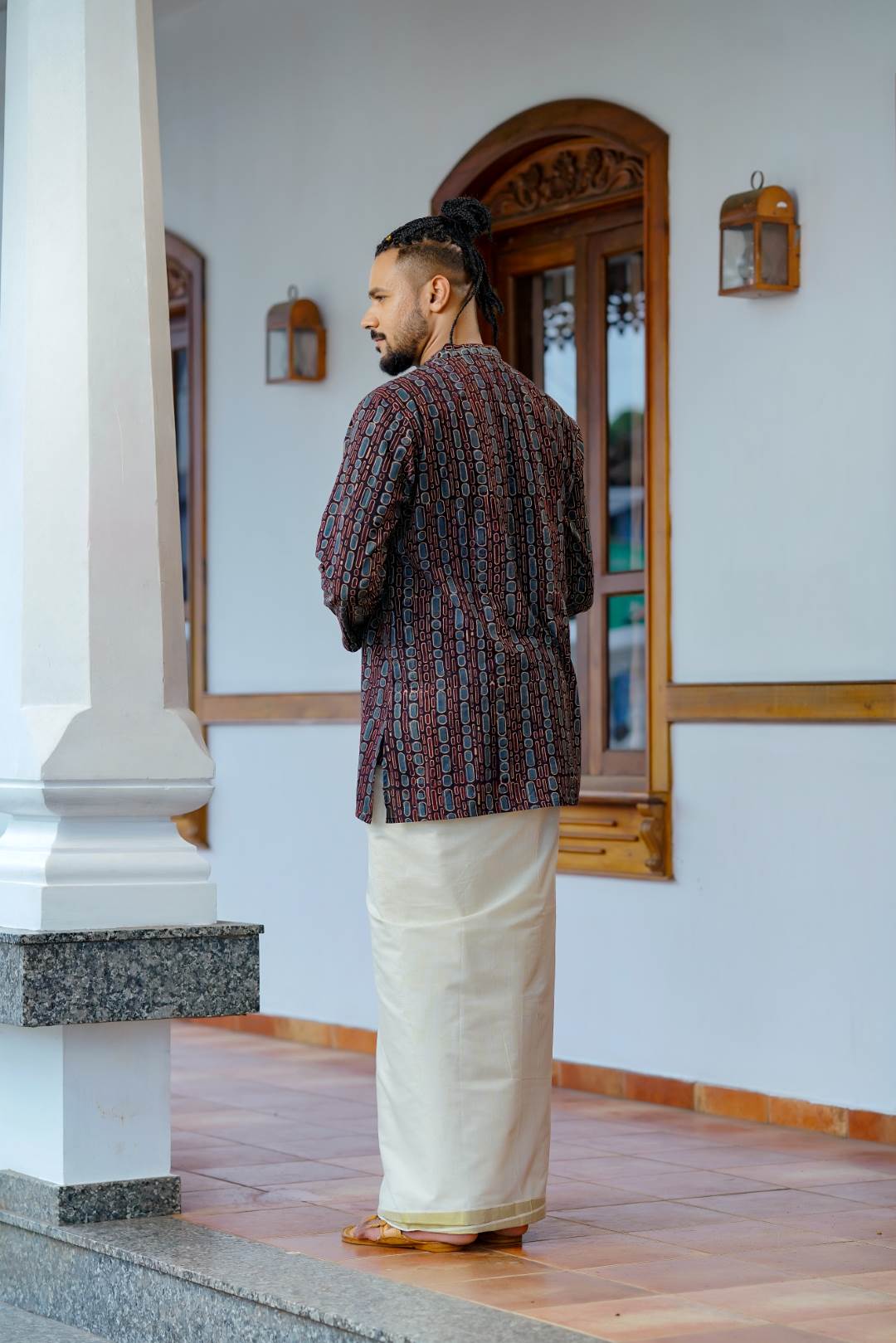 Black Full Sleeve Long Kurtha Epidermis Print Chinese Cola r