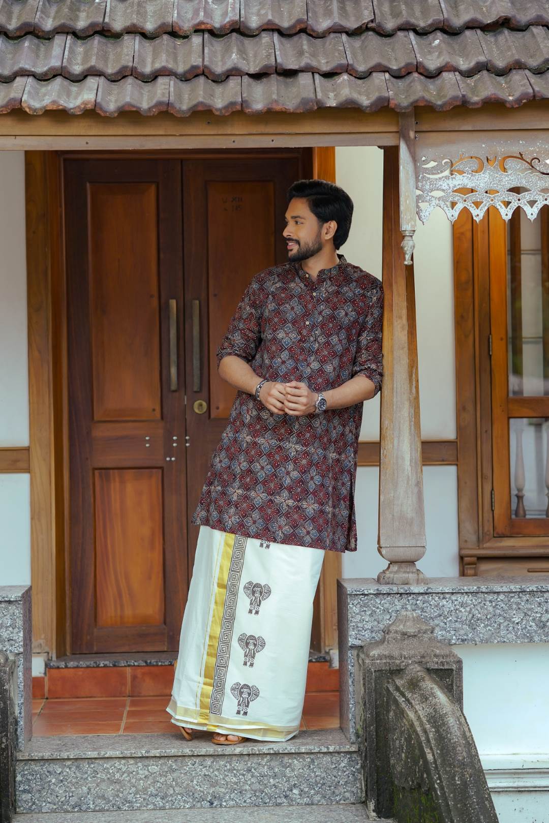 Black Full Sleeve Long Kurtha Four Petal Pint Chinese Colar