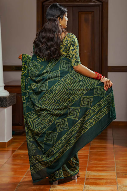 Green Base Box Print Saree