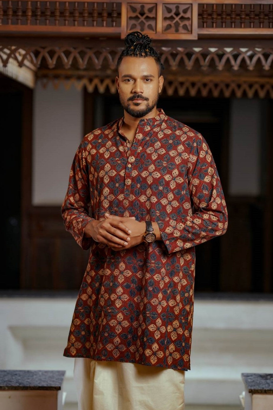 Red Full sleeve Long Kurtha Four Petal Print Chinese Colar