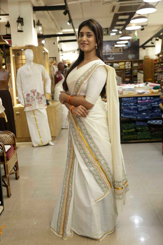 Border Floral Print Set Mundu