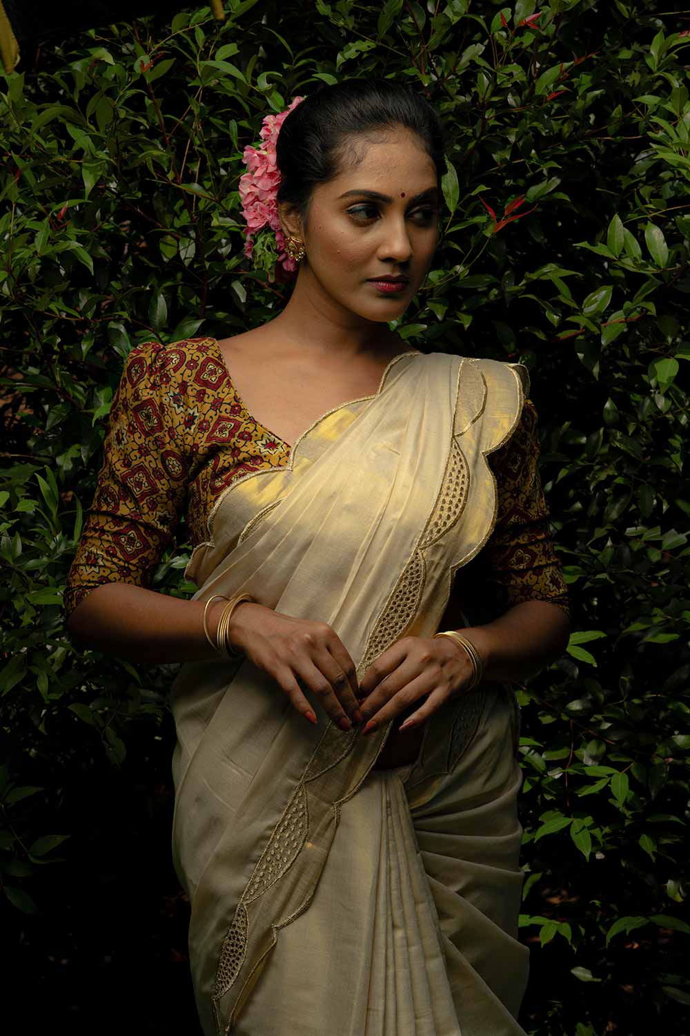 Kerala Tissue Saree with Scallops