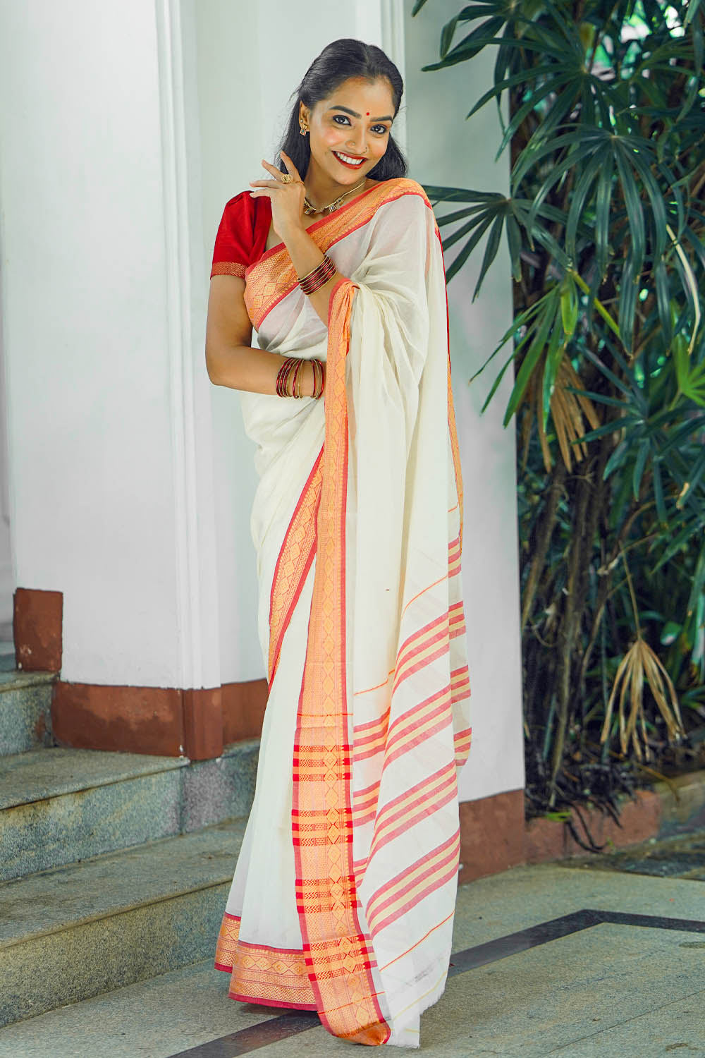 Off-white Plain Narayan Pett Saree