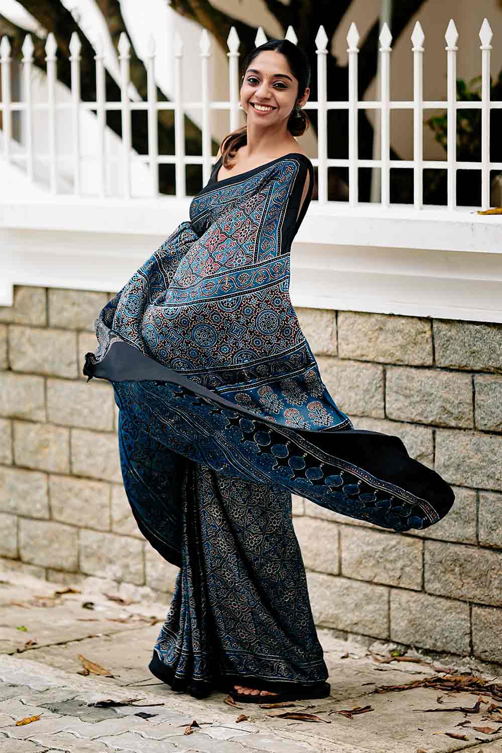 Blue Base Ms Saree with R