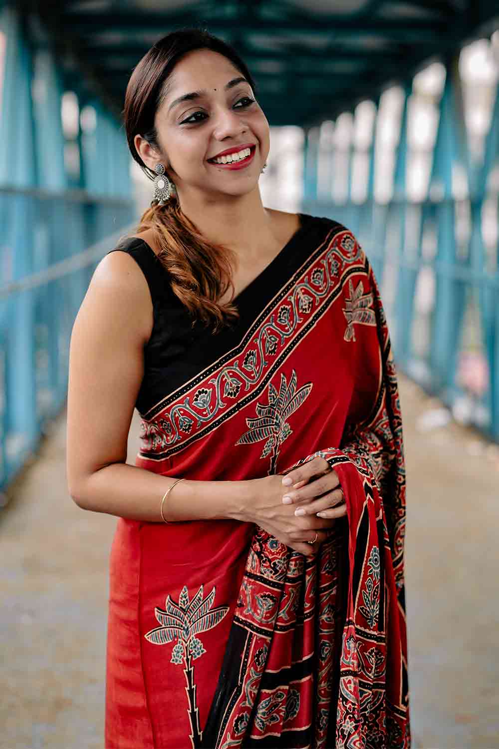 Red Base Ms Saree with Va