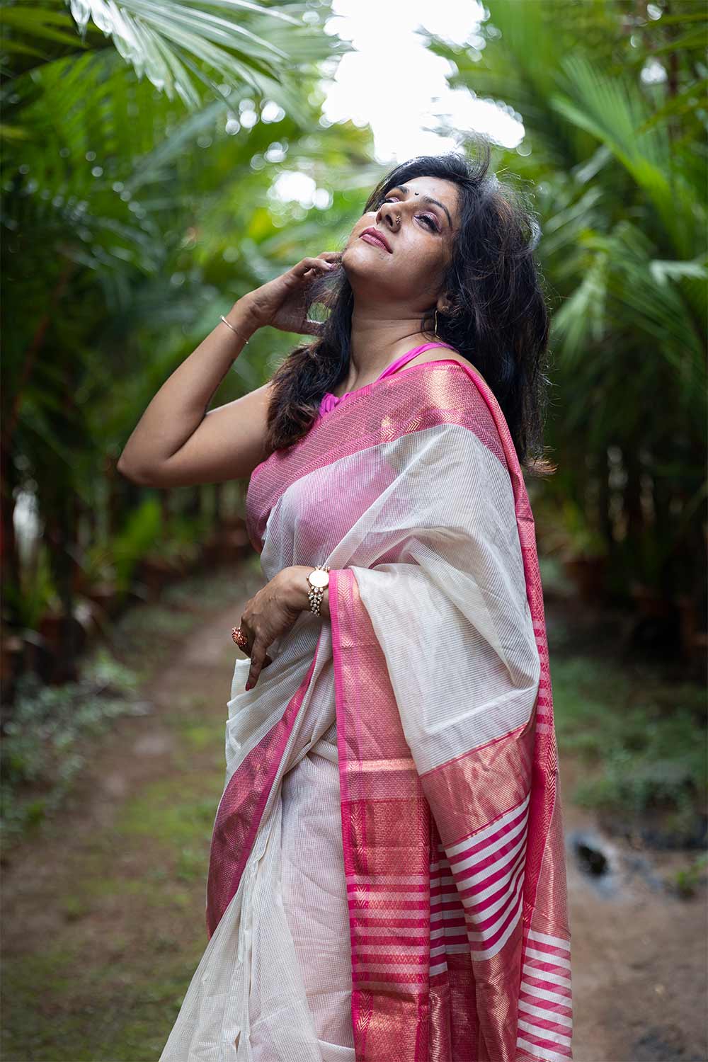 Maheswari Silk Saree White  With Pink Border