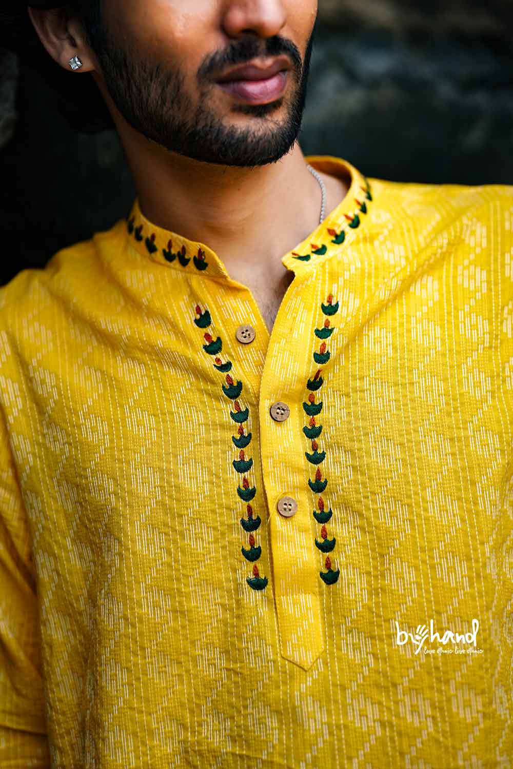 Men's Short Kurta With Diya Embroidery