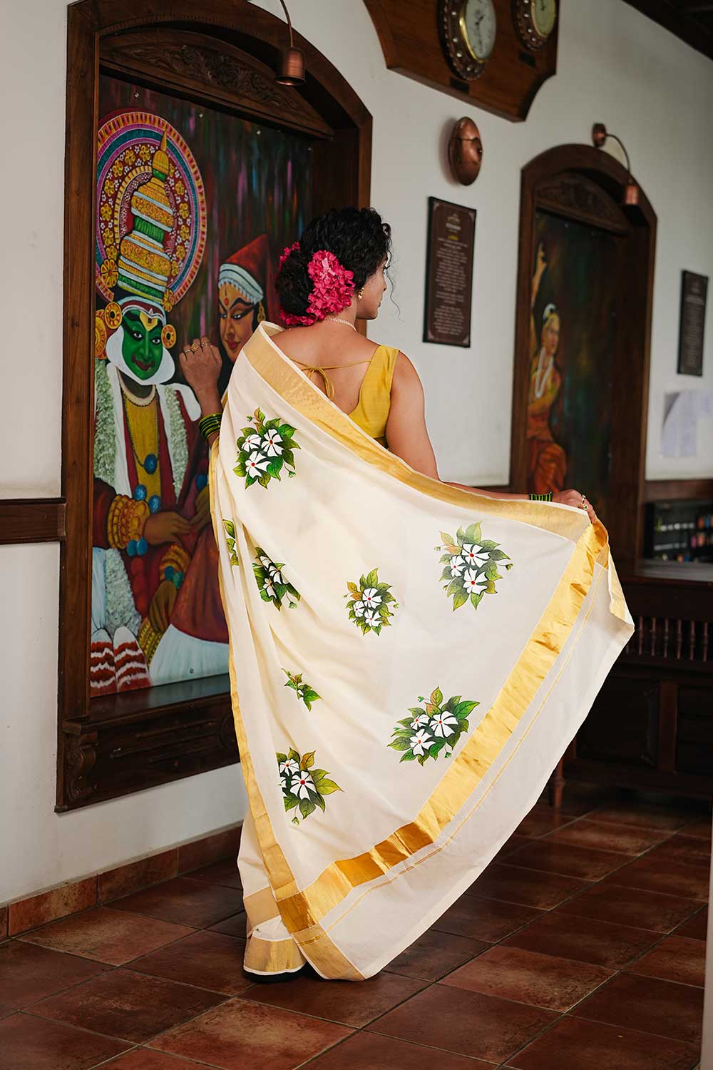 Offwhite Kerala Saree With Hanpainted Chembakam Poov