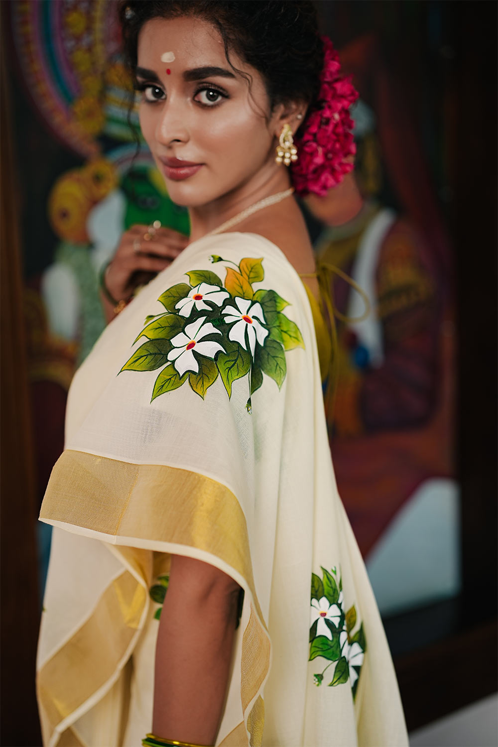 Offwhite Kerala Saree With Hanpainted Chembakam Poov