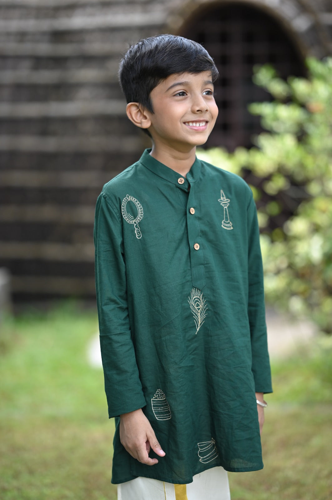 Green Full Sleeve Kurta with Vishu Kani Embrodiery