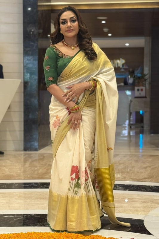Bee Red Lotus Printed Saree