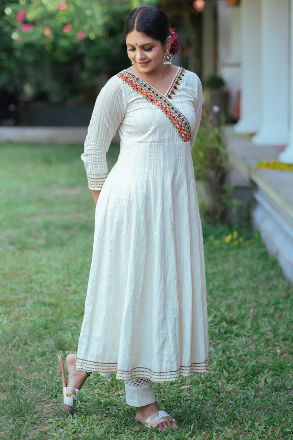 ﻿Off-White Banjara Anarkali