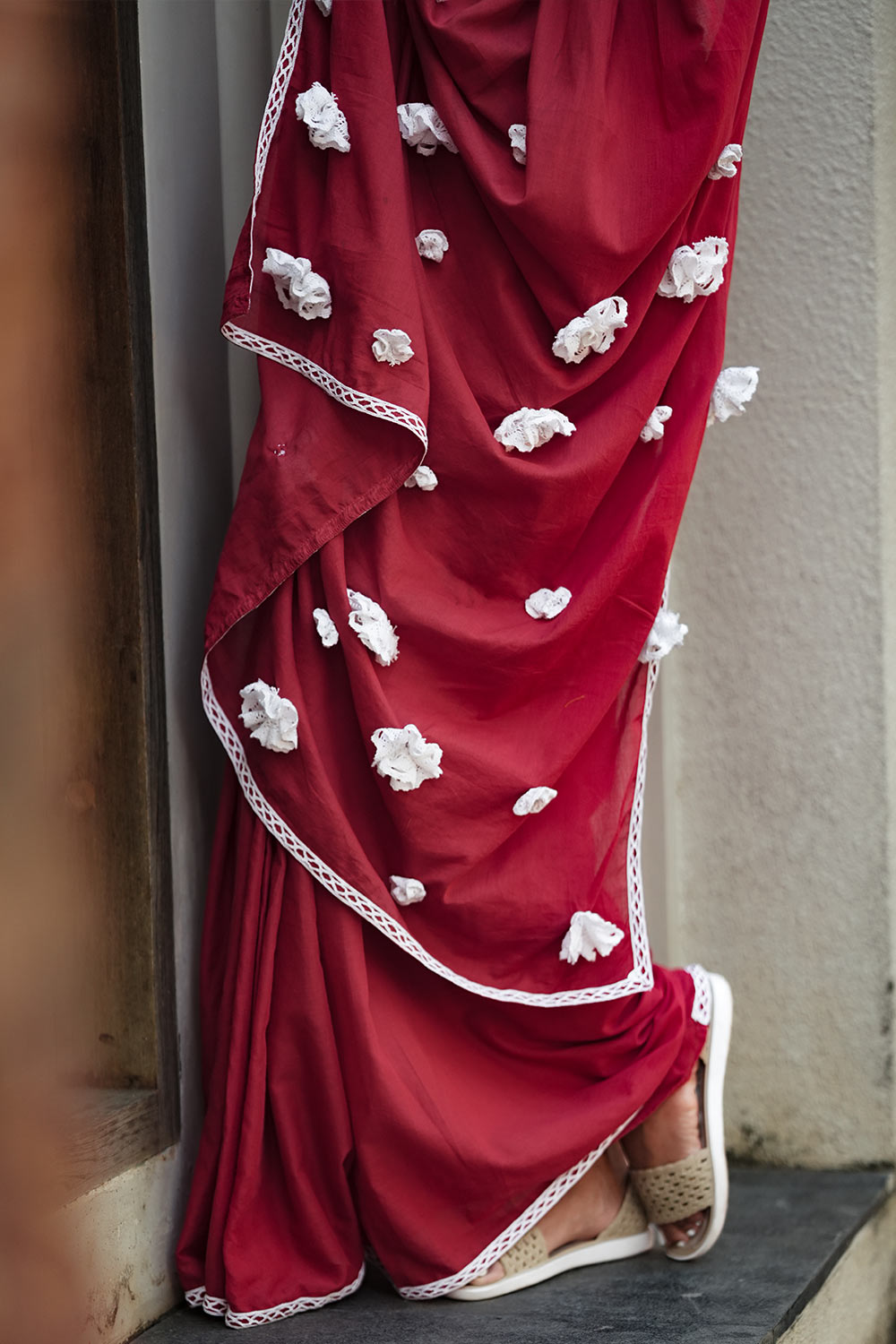 Red Mul Cotton Saree With Crochet Lace detailing