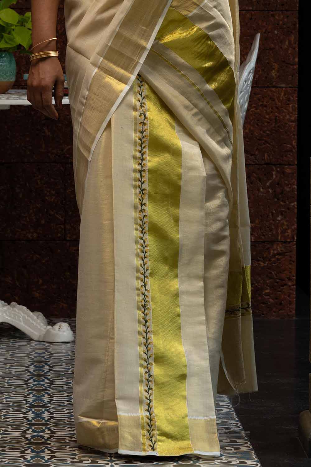 Kerala Set & Mundu with Floral Embroidery