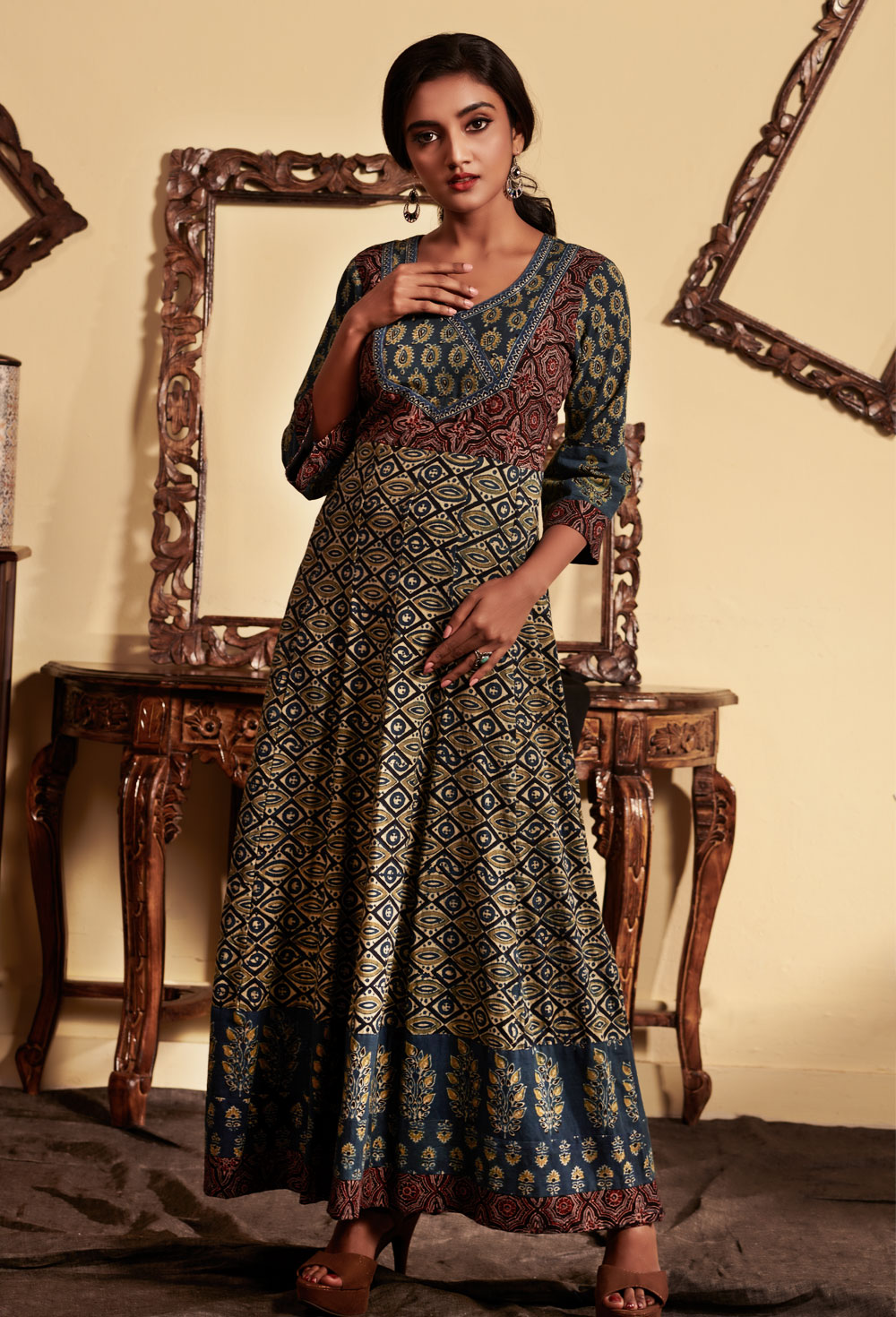 Buy Kaajh Women's Light Green Floral Printed Cotton Ethnic Dress Online at  Best Price | Distacart