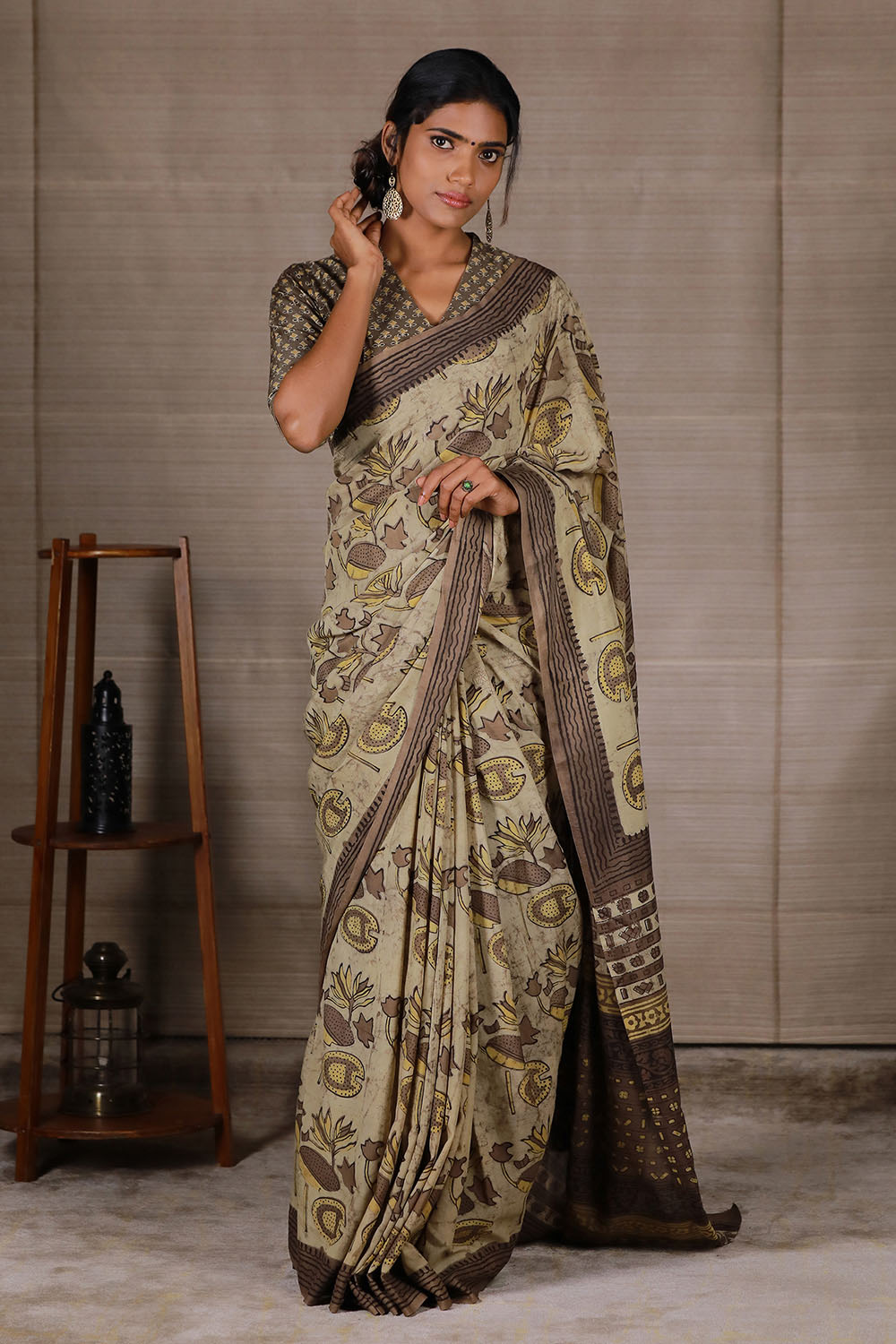 Buy T.J. SAREES Women's Pure Kantha Stitch hand embroidery assam Silk Saree  of Bengal With Blouse Pcs - Beige (Pack of 1) at Amazon.in