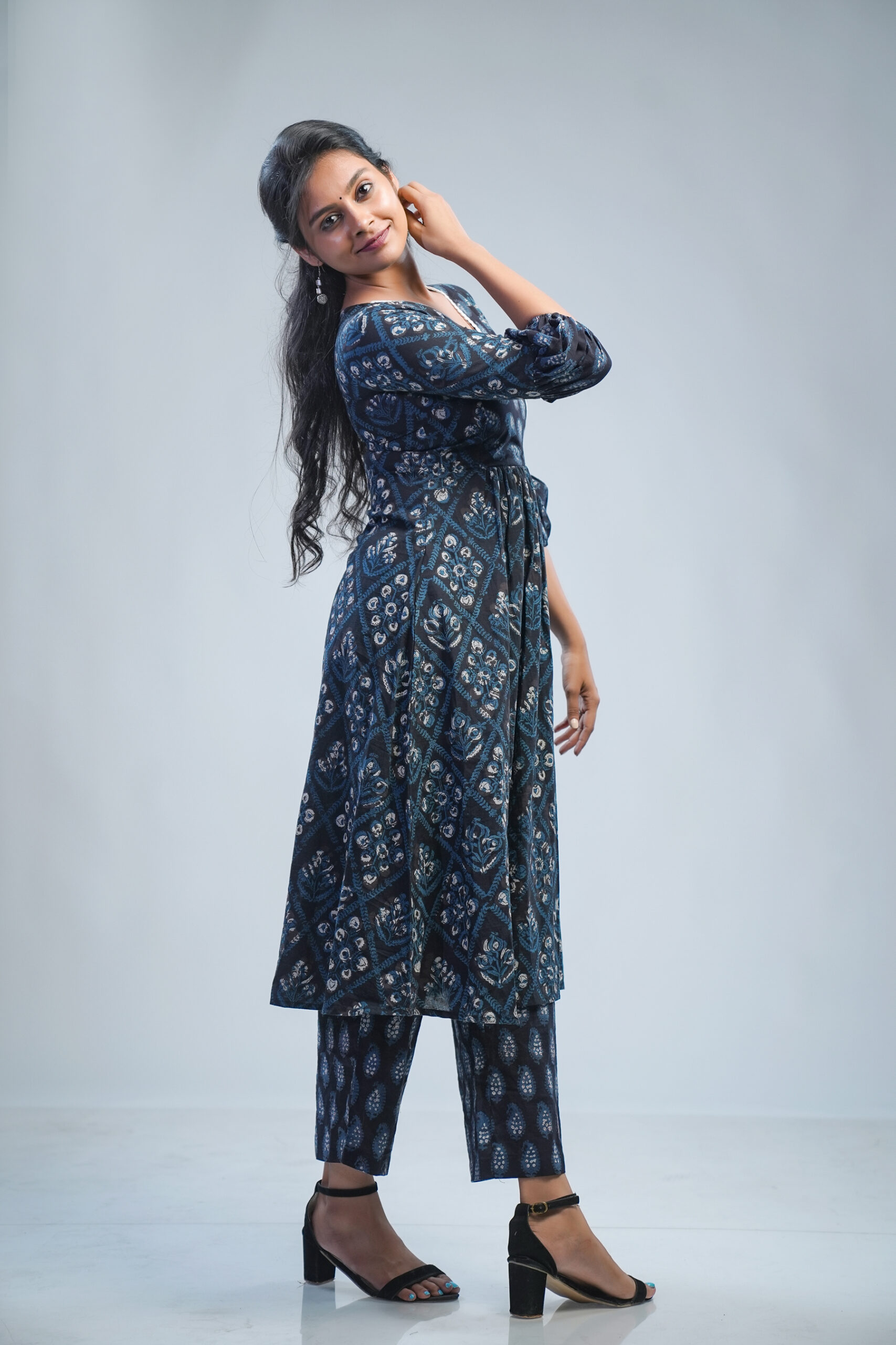 Navy Blue Cotton Mirror Embellished Kurta Pant Set | Kurta Pant Set Women –  Ria Fashions
